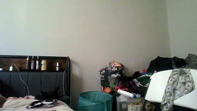 Snapshot of dezzidavill chatting on February 28, 12:16 pm dezzidavill online show from February 28, 12:16 pm