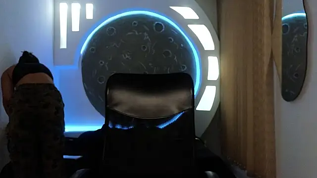 Snapshot of Mary_rabbit chatting on December 14, 4:08 am Mary rabbit online show from December 14, 4:08 am