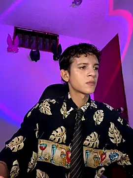 tylernova online show from October 12, 4:25 am