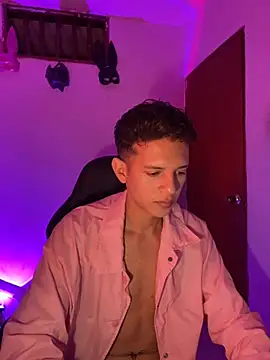 tylernova online show from October 21, 3:50 am