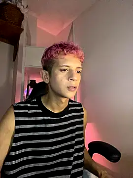 tylernova online show from November 25, 3:40 am