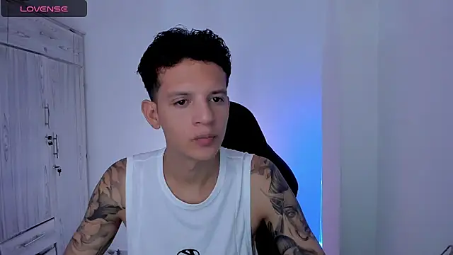 tylernova online show from May 11, 3:30 am