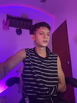 tylernova online show from October 23, 3:27 am