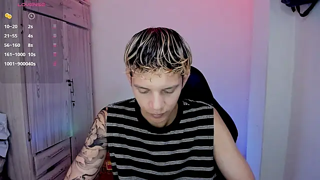 tylernova online show from March 29, 4:36 am