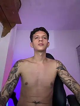 tylernova online show from May 12, 2:30 am
