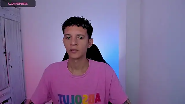 tylernova online show from May 3, 3:00 am