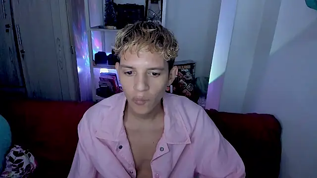 tylernova online show from January 8, 12:27 am