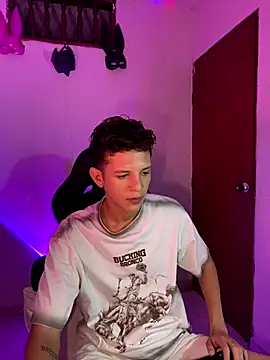 tylernova online show from October 27, 4:02 am