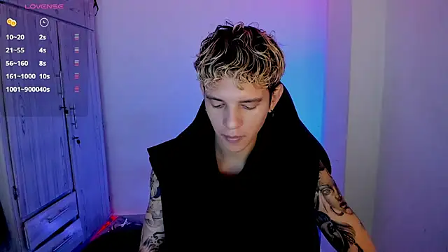 tylernova online show from April 9, 3:30 am