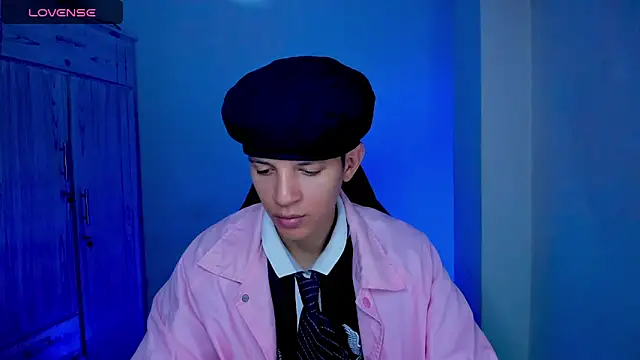 tylernova online show from March 13, 3:55 am