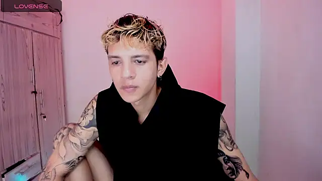 tylernova online show from April 7, 3:30 am