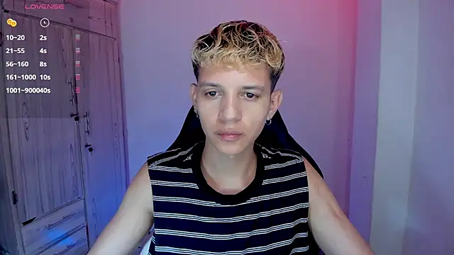 tylernova online show from March 4, 3:25 am