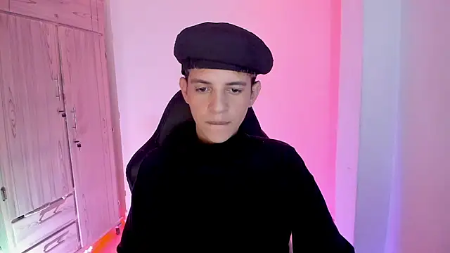 tylernova online show from February 9, 3:48 am