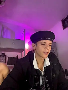 tylernova online show from December 2, 3:19 am