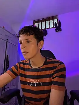 tylernova online show from October 10, 5:58 pm