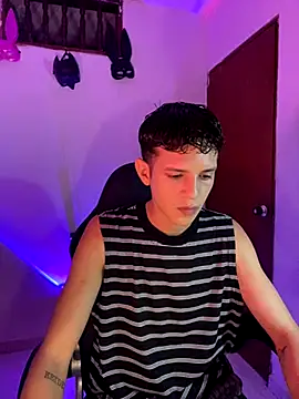 tylernova online show from October 30, 3:38 am