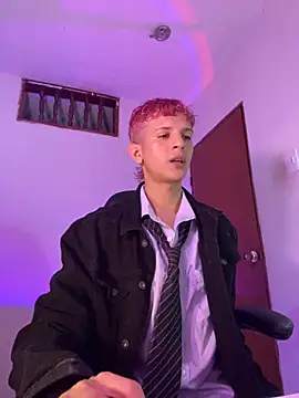 tylernova online show from November 12, 3:54 am