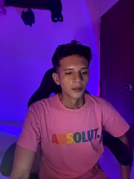 tylernova online show from October 19, 4:48 am