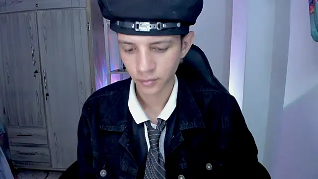 tylernova online show from January 12, 3:24 am