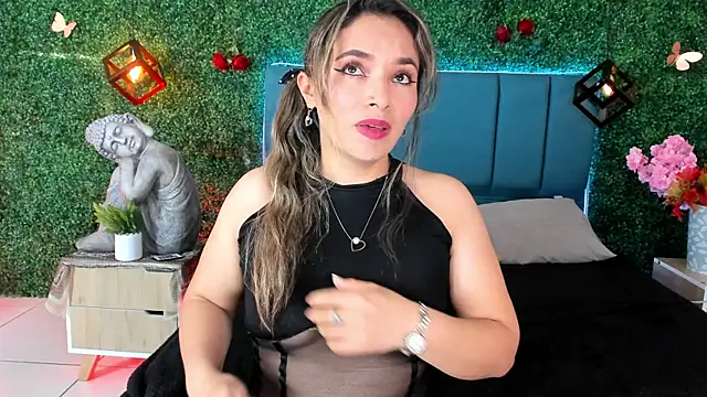 Snapshot of Kiaraa88 chatting on July 3, 8:37 pm Kiaraa88 online show from July 3, 8:37 pm