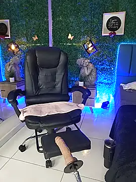 Kiaraa88 online show from May 28, 8:59 pm