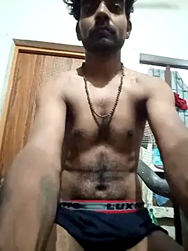 Snapshot of ShowedWringer chatting on July 10, 12:10 am ShowedWringer online show from July 10, 12:10 am
