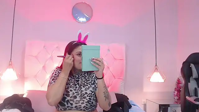 Bubbiecherry online show from October 31, 7:43 pm