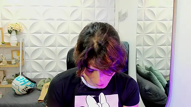 KassMonroe online show from June 4, 12:54 pm