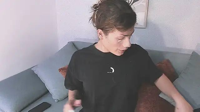 KassMonroe online show from March 11, 8:14 pm