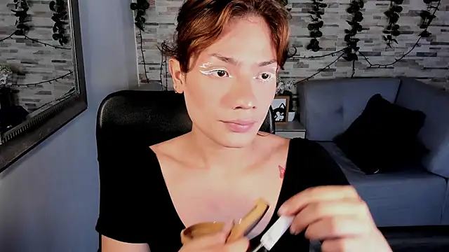 KassMonroe online show from January 16, 7:51 pm