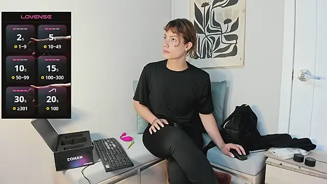 KassMonroe online show from February 11, 8:20 pm