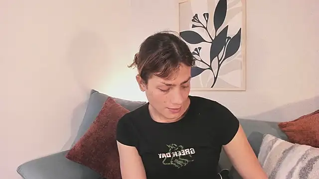 KassMonroe online show from February 26, 7:58 pm