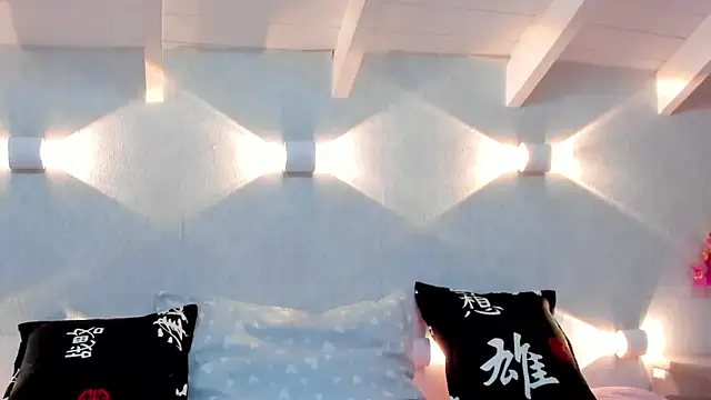 Brianna Maya online show from April 15, 8:31 pm