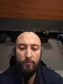 Snapshot of BeppeRagnar chatting on November 13, 7:40 pm BeppeRagnar online show from November 13, 7:40 pm