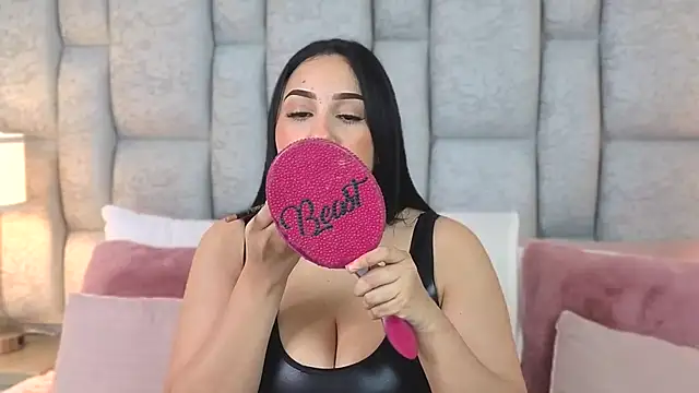 Snapshot of BlairHarper chatting on November 20, 7:14 pm BlairHarper online show from November 20, 7:14 pm