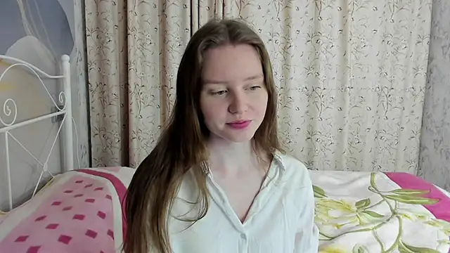 Snapshot of SunRinglein chatting on March 1, 7:58 pm SunRinglein online show from March 1, 7:58 pm