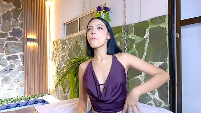 Snapshot of nina_gb chatting on July 9, 8:19 pm nina gb online show from July 9, 8:19 pm