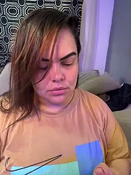 Fernandinhacarioca021rj online show from April 18, 7:18 pm