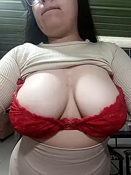 sofia athome online show from April 4, 10:49 pm