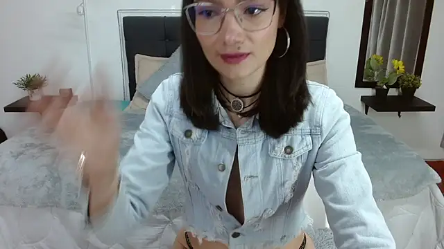 Snapshot of Dafne_xx_ chatting on October 18, 1:57 pm Dafne xx online show from October 18, 1:57 pm