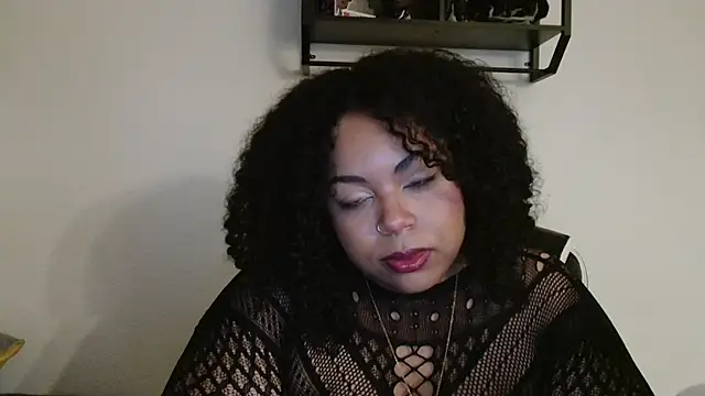 KalaniRose online show from October 28, 6:12 am