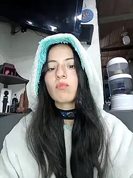 Snapshot of deseox05 chatting on November 25, 1:28 am deseox05 online show from November 25, 1:28 am