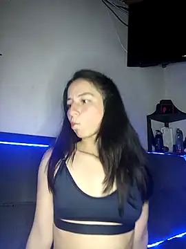 Snapshot of deseox05 chatting on December 16, 12:37 am deseox05 online show from December 16, 12:37 am