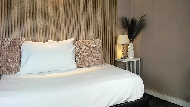 Snapshot of VanneCamiel chatting on November 14, 11:36 am VanneCamiel online show from November 14, 11:36 am