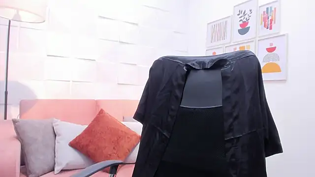 Snapshot of Sasha_Grace chatting on February 24, 1:12 pm Sasha Grace online show from February 24, 1:12 pm