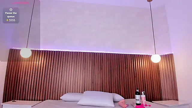 Snapshot of Foxy_Kylie chatting on February 26, 7:47 pm Foxy Kylie online show from February 26, 7:47 pm