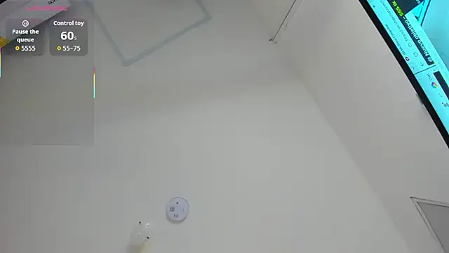 Snapshot of Foxy_Kylie chatting on January 5, 8:01 pm Foxy Kylie online show from January 5, 8:01 pm