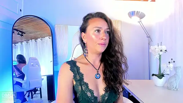 indigo wild  online show from January 5, 10:24 pm