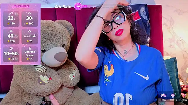 Snapshot of CHIARAJJONES chatting on July 1, 1:00 pm CHIARAJJONES online show from July 1, 1:00 pm