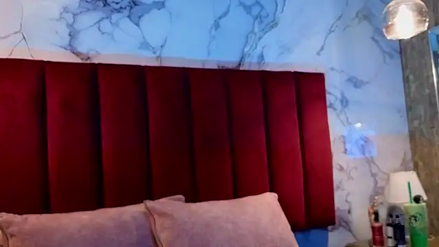 CHIARAJJONES online show from April 9, 12:33 pm